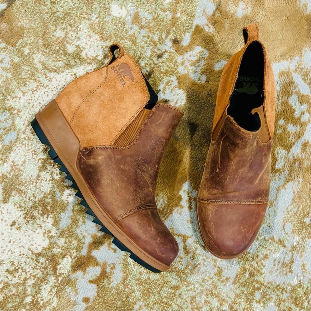 Sorel Evie II Chelsea Wedge Boots size 6.5